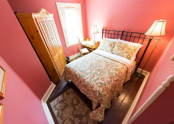 Thomas Bond House Bed And Breakfast